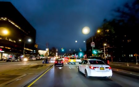 How to Stay Safe While Driving at Night
