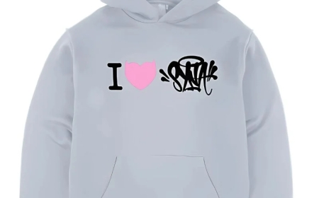 What Makes Syna World the Loudest Voice in 2025 Fashion?