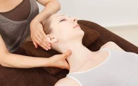 Effective Neck Pain Relief at Chiropractor in Etobicoke, ON